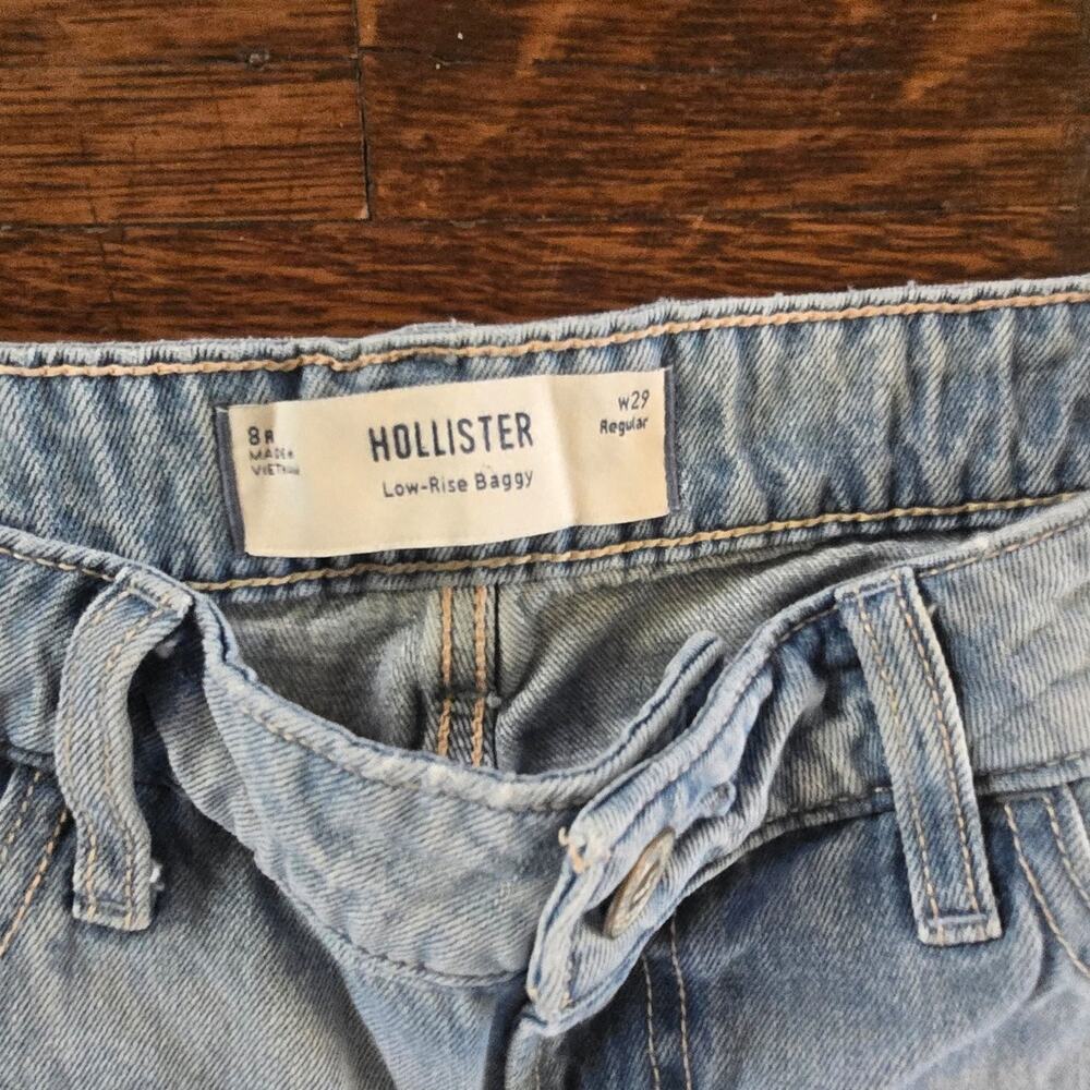 Hollister Women's Low-Rise Baggy distressed Jeans – Casual Relaxed Fit Size 8R - Picture 3 of 9